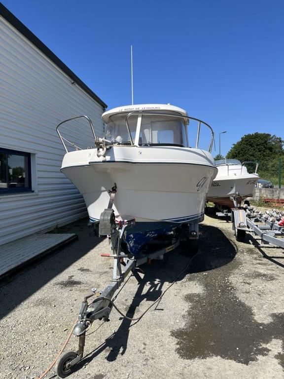 QUICKSILVER 580 PILOTEHOUSE